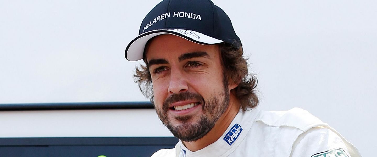 Fernando Alonso dona en el torneo benéfico de Ibai
